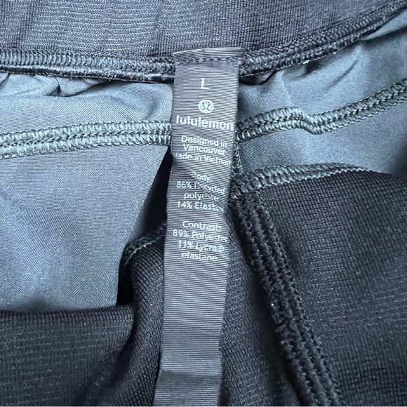 Lululemon Zeroed In Shorts Large - Picture 4 of 4